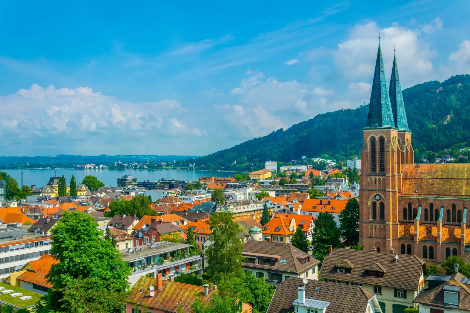 Blick über Bregenz und den Bodensee