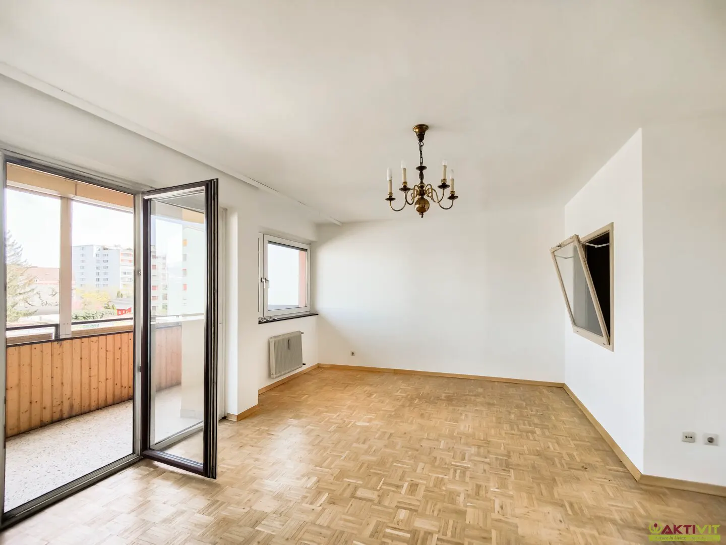 Großzügige Wohnung mit Ausblick, Gartennutzung und Lift. - Ideales Investmentobjekt.